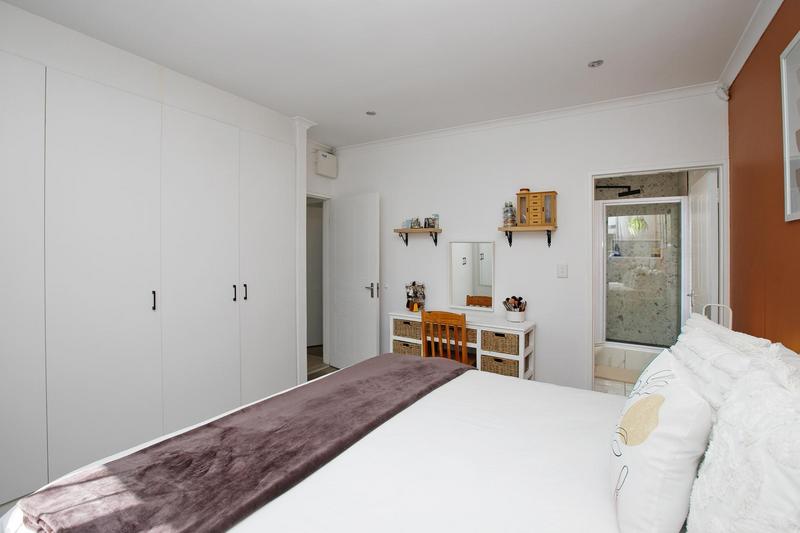 3 Bedroom Property for Sale in Sunningdale Western Cape